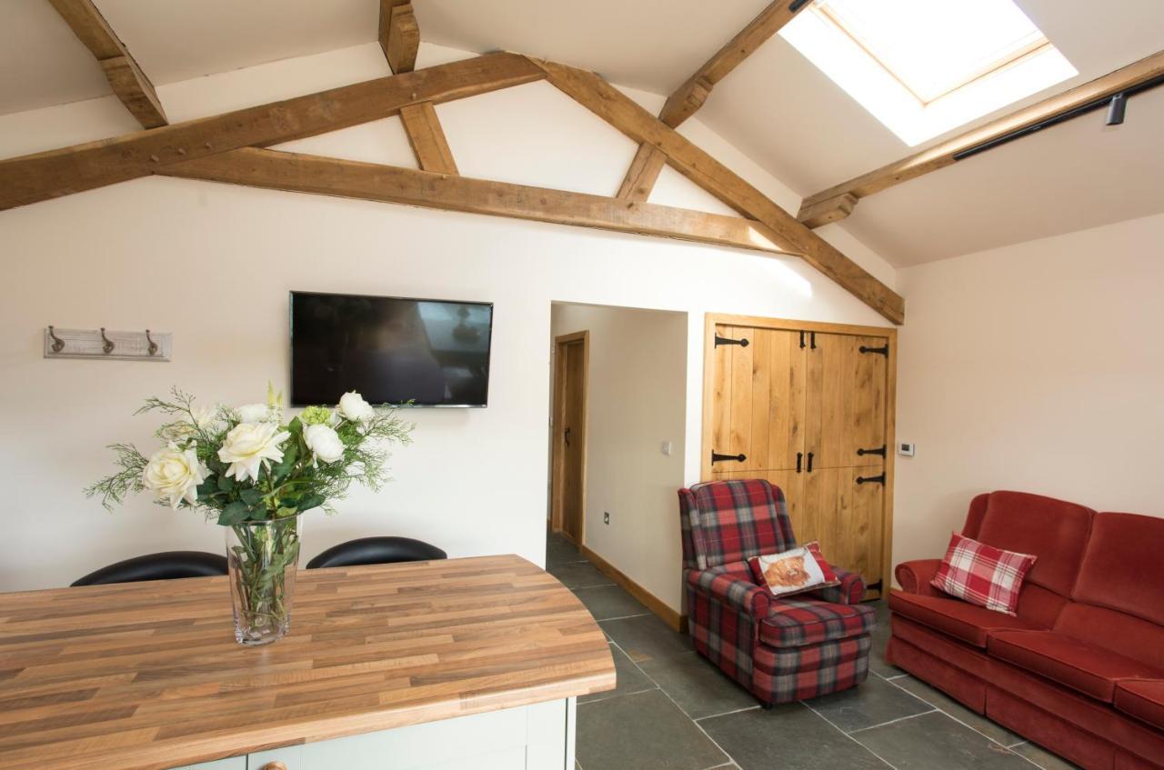 The Old Dairy - Boutique Countryside Cottage At Harrys Cottages Pen-y-Clawdd Bagian luar foto