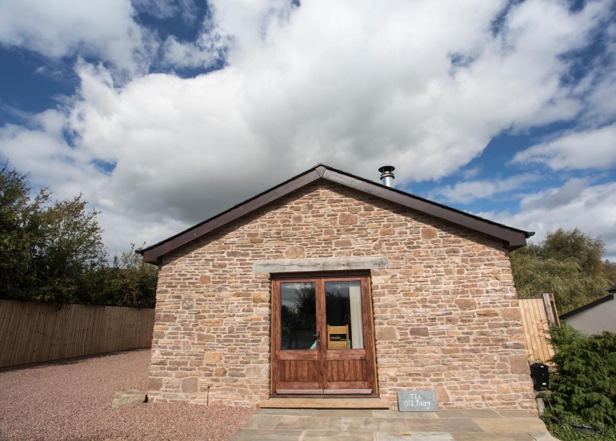 The Old Dairy - Boutique Countryside Cottage At Harrys Cottages Pen-y-Clawdd Bagian luar foto