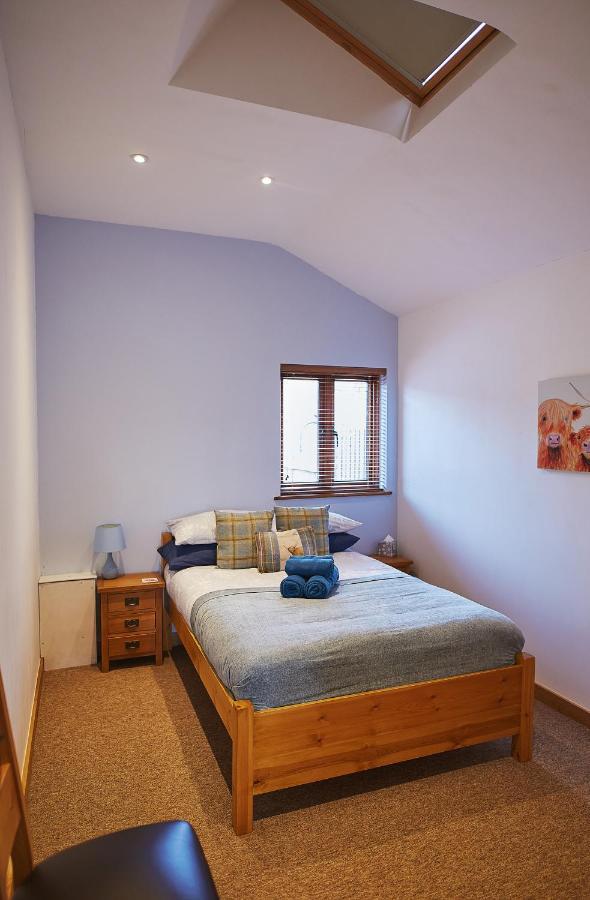 The Old Dairy - Boutique Countryside Cottage At Harrys Cottages Pen-y-Clawdd Bagian luar foto