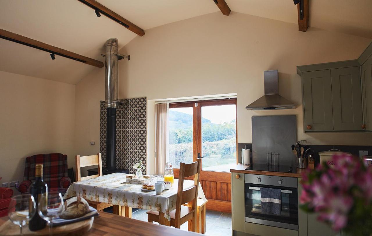 The Old Dairy - Boutique Countryside Cottage At Harrys Cottages Pen-y-Clawdd Bagian luar foto
